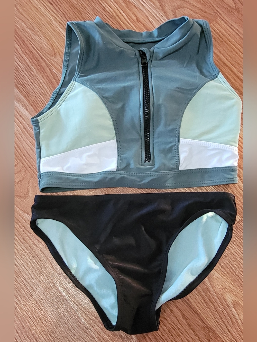 Colorblock High Neck Zip Bikini Set - Sage, Mint, White, Black In Excellent Cond